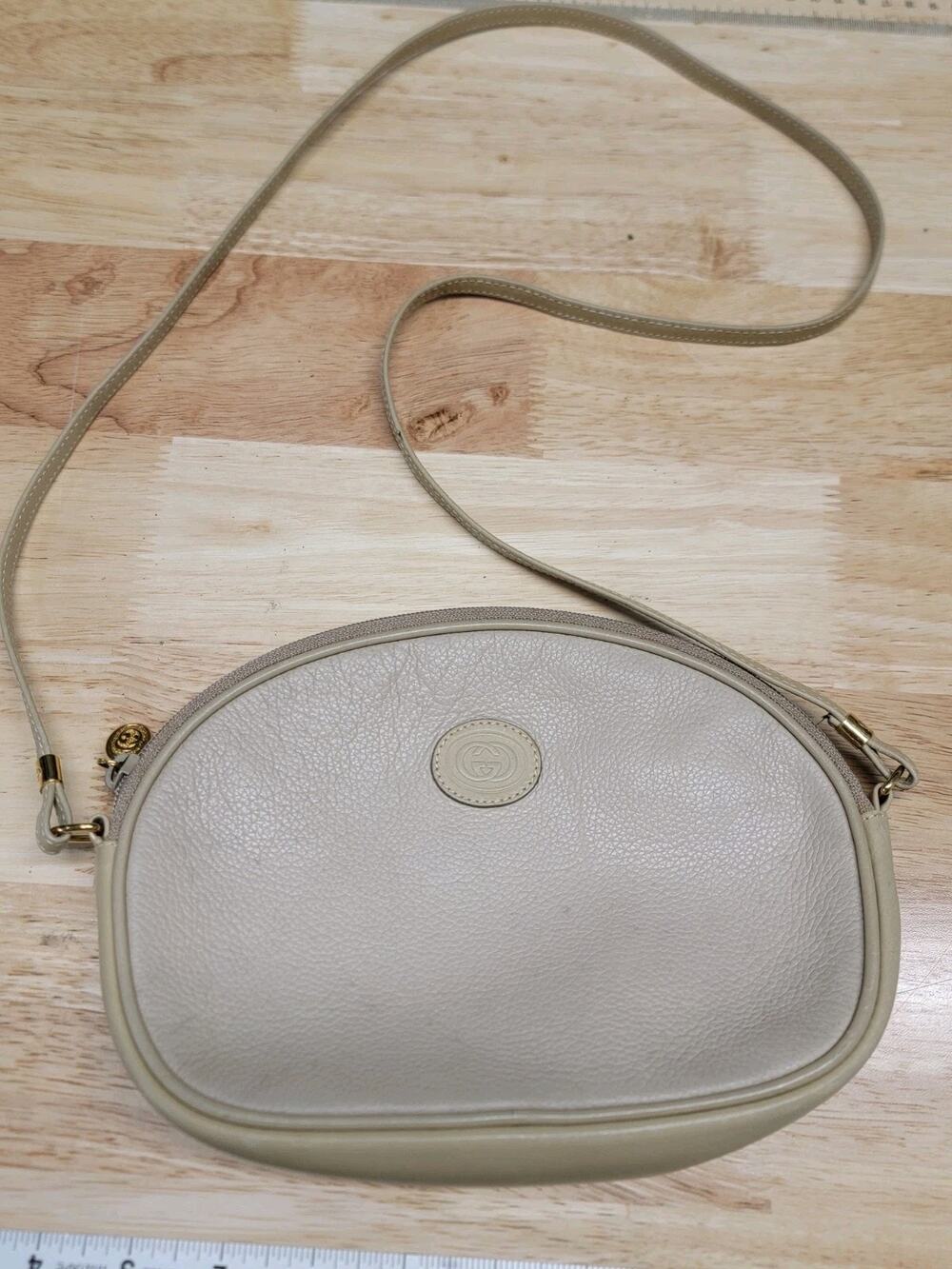 Vintage Gucci Shoulder Bag Crossbody Interlocking Leather White Authentic